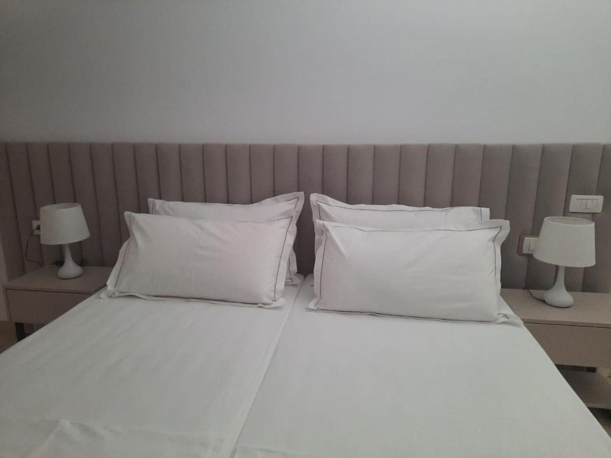Guesthouse "Pelivani" Berat Esterno foto