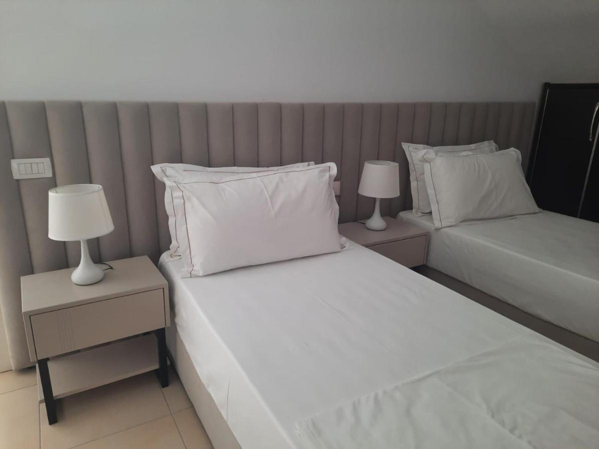 Guesthouse "Pelivani" Berat Esterno foto