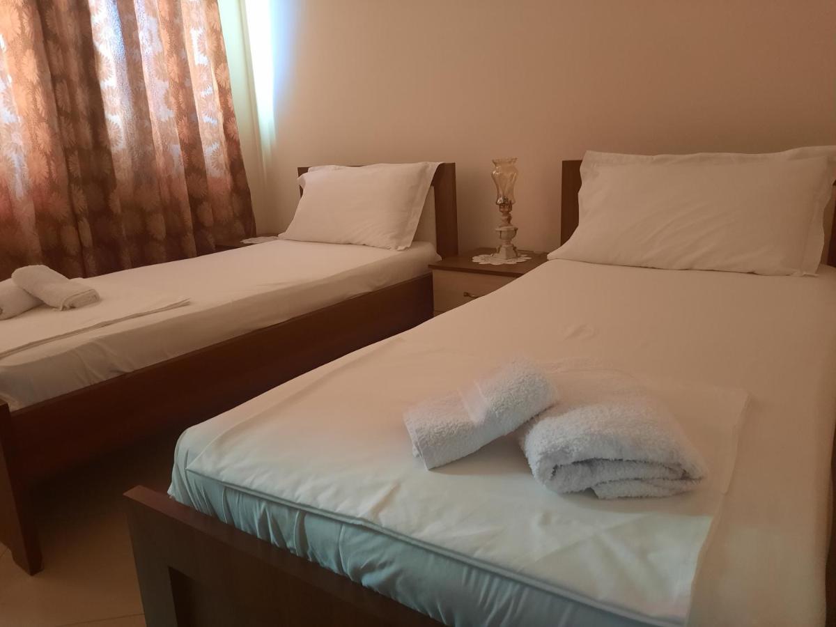 Guesthouse "Pelivani" Berat Esterno foto